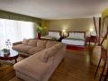 ramada-plaza-by-wyndham-waikiki
