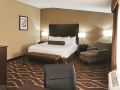 la-quinta-inn-and-suites-by-wyndham-las-vegas-tropicana