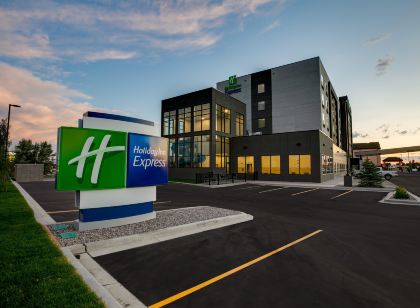 Holiday Inn Express LETHBRIDGE SOUTHEAST by IHG