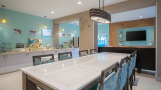 holiday-inn-express-and-suites-nassau