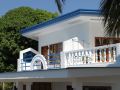 villa-in-blue