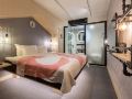 hotel-with-urban-deli