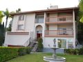 mini-mansion-in-hollywood-hills-los-angeles