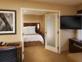 courtyard-by-marriott-chicago-downtown-river-north