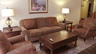 cow-hollow-suites