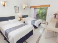 hotel-cocoplum-beach