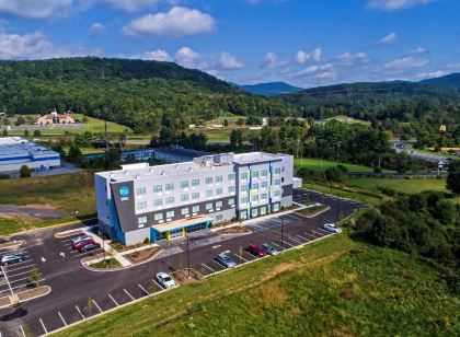 Tru by Hilton Roanoke Hollins