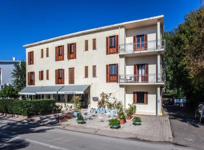 Hotel Sandalyon
