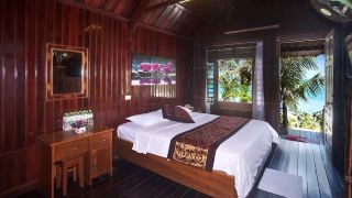 monkey-island-resort-cat-ba-island