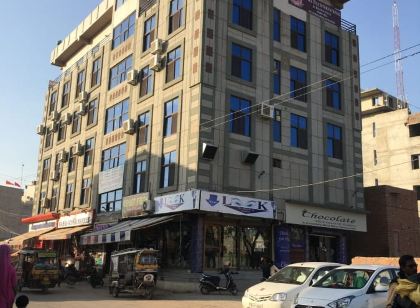 Hotel Raj International