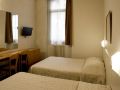 hotel-ours-blanc-place-victor-hugo