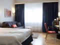 waterfront-hotel