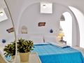 liakada-oia-suites