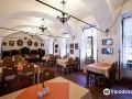 hotel-selsky-dvur-bohemian-village-courtyard