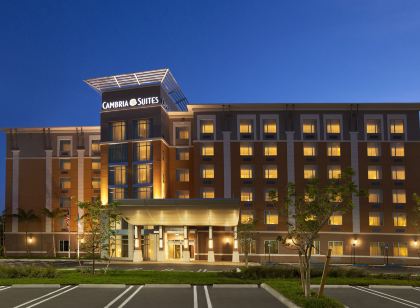 Holiday Inn Express Miami Airport-Blue Lagoon Area, an IHG Hotel
