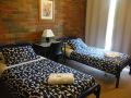 boomers-guest-house-hamilton