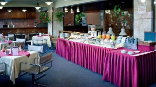 cesar-s-plaza-hotel