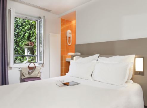 Libertel Canal Saint Martin