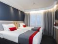 holiday-inn-express-london-luton-airport-an-ihg-hotel