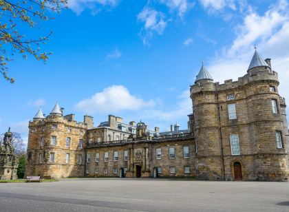 Premier Inn Edinburgh (Princes Street)