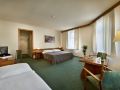 three-crowns-hotel