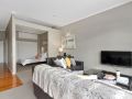 perfect-location-viaduct-harbour-cbd