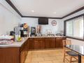 howard-johnson-by-wyndham-san-diego-hotel-circle
