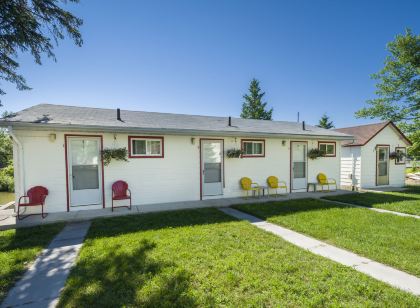 Hollywood Cottages
