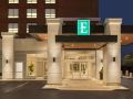 embassy-suites-by-hilton-toronto-airport