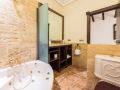 downtown-jacuzzi-madflats-collection