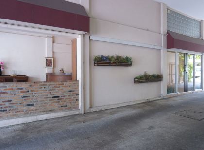 Le Ranong Bistro Hotel