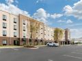 comfort-inn-and-suites-at-crossplex-village