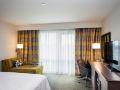 hampton-inn-and-suites-by-hilton-seattle-northgate