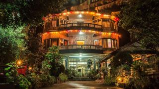 hotel-silver-oaks-inn