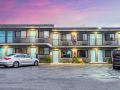 travelodge-by-wyndham-lax-south