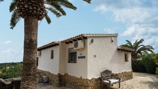 gorgeous-villa-in-moraira-with-private-swimming-pool