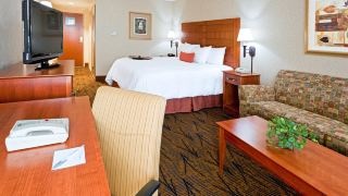 hampton-inn-boston-logan-airport