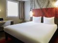 ibis-paris-canal-saint-martin