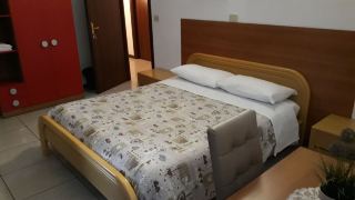 hotel-houston-livorno-struttura-esclusivamente-turistica-not-for-business-or-workers