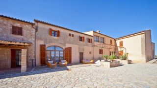 hotel-rural-es-riquers