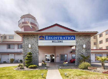 Lighthouse Suites Inn