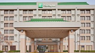 holiday-inn-express-and-suites-mississauga-toronto-southwest