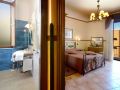 pinto-storey-hotel
