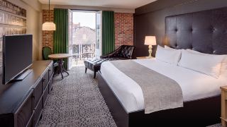 holiday-inn-hotel-french-quarter-chateau-lemoyne-an-ihg-hotel