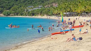 hamilton-island-holiday-rentals-lagoon-005
