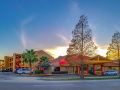howard-johnson-by-wyndham-houston