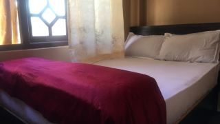 hotel-ratna