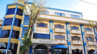 crown-royale-hotel