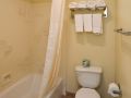 edgewater-inn-and-suites
