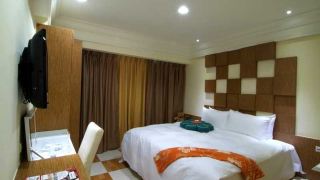 honeydew-hotel